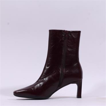 Wonders Vita Pointed Heel Boot - Burgundy Leather